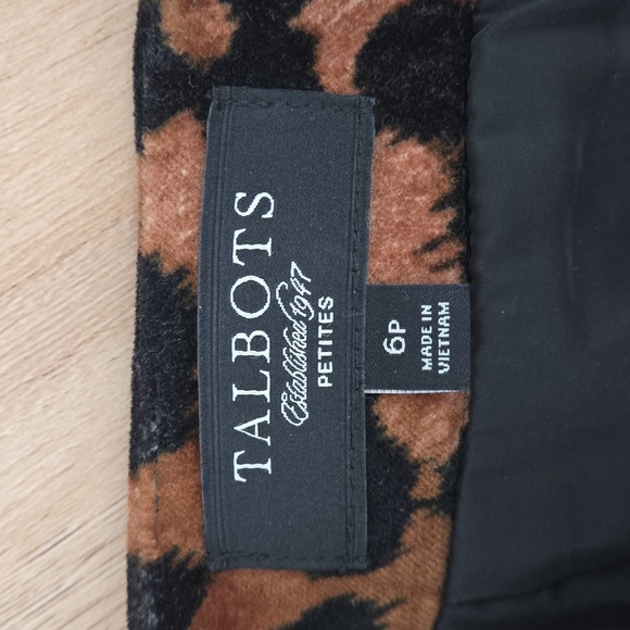 Talbots Black and Brown Leopard Print Pencil Skirt Size 6P - Picture 3 of 6